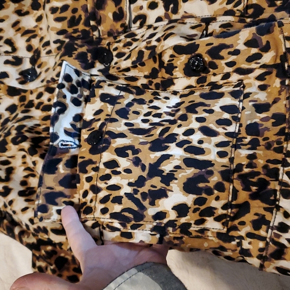 LulaRoe Kenny Denim Trucker Jacket Limited Edition Animal Print - Picture 10 of 16